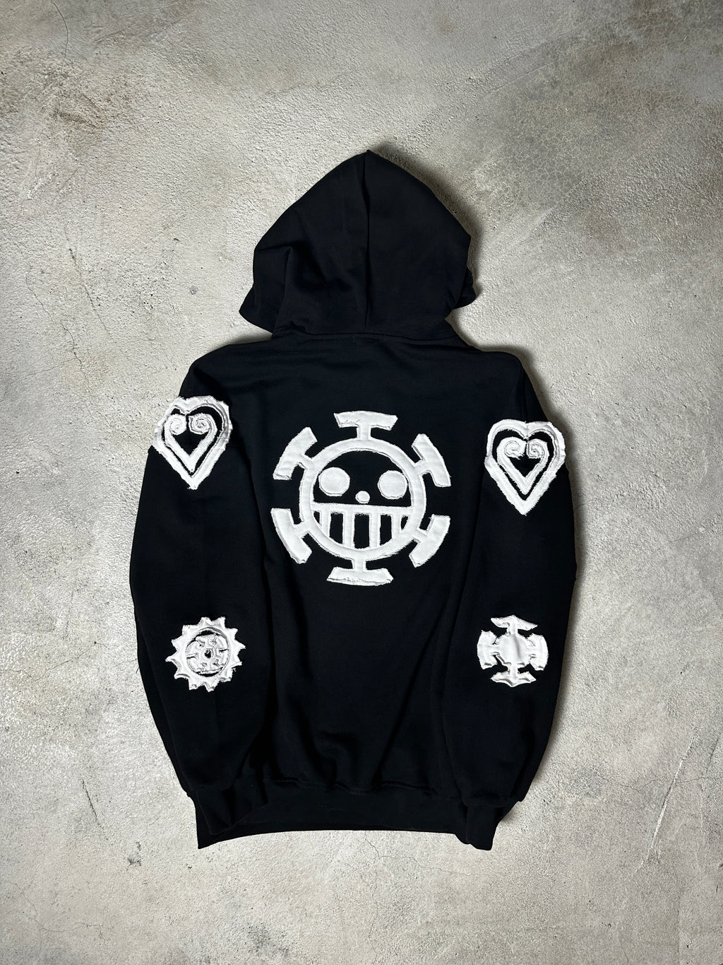 KAEL - OVERSİZE SWEATSHİRT - Trafalgar D. Law Aplikeli Yeniden Yapılandırılmış Nakış