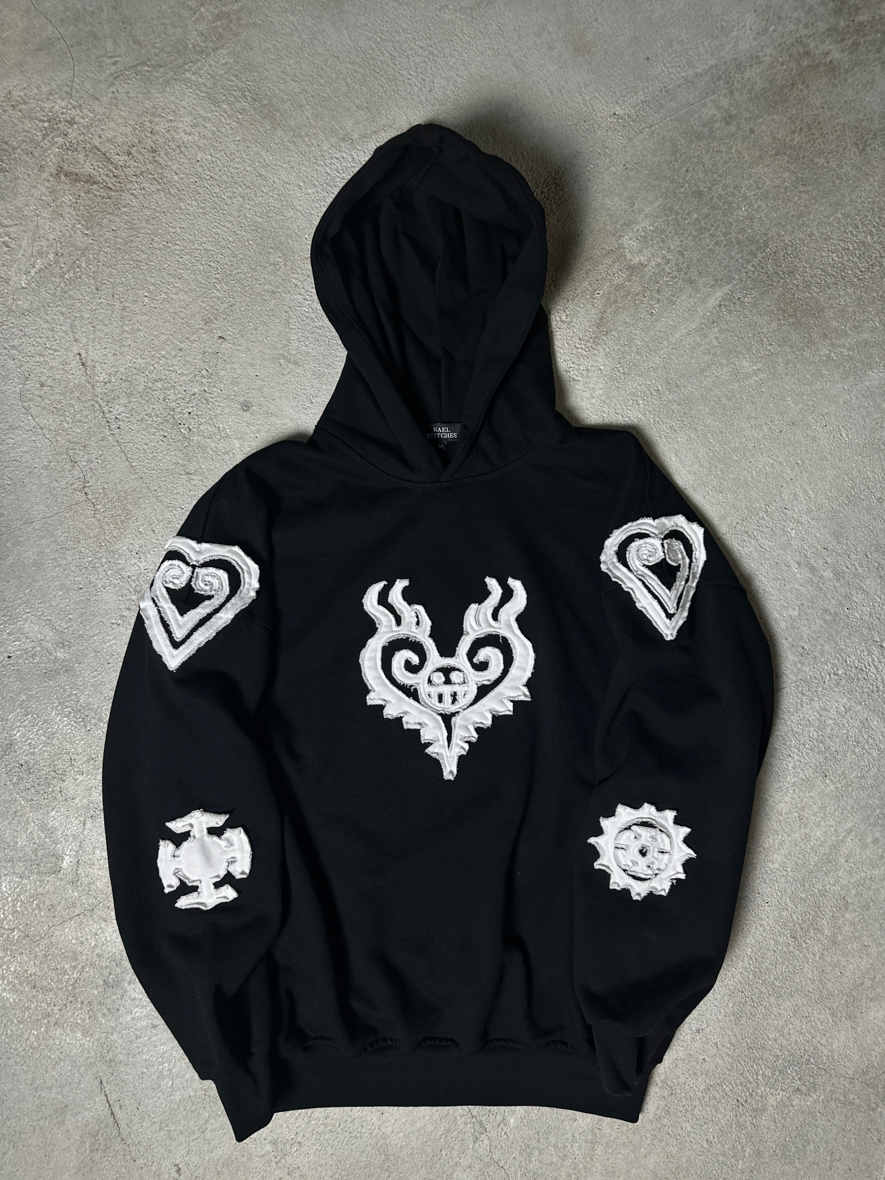 KAEL - OVERSİZE SWEATSHİRT - Trafalgar D. Law Aplikeli Yeniden Yapılandırılmış Nakış